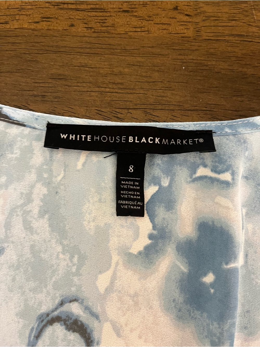 White House Black Market Blue and White Floral V-Neck Long-Sleeve Blouse Sz 8 - Picture 3 of 13